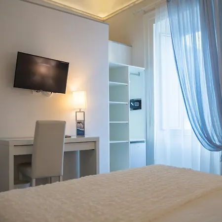 Bed and Breakfast Sotto Le Stelle Ai Decumani 2*