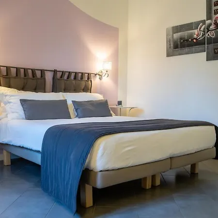 Bed and Breakfast Sotto Le Stelle Ai Decumani 2*