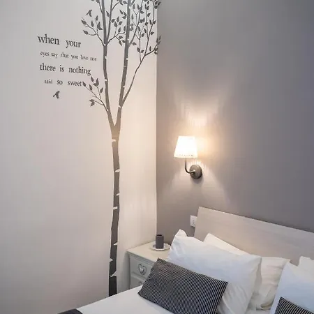 Sotto Le Stelle Ai Decumani Bed and Breakfast Νάπολη