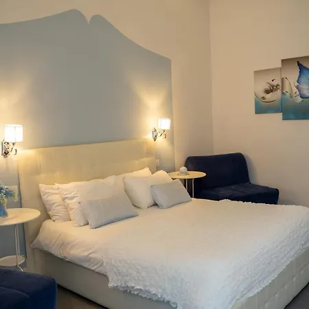 Sotto Le Stelle Ai Decumani Bed and Breakfast