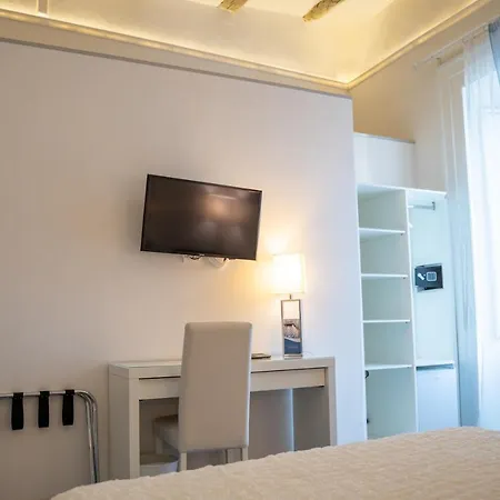 Bed and Breakfast Sotto Le Stelle Ai Decumani 2*