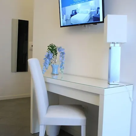 Sotto Le Stelle Ai Decumani Couette-café Naples