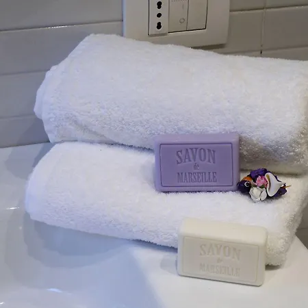 Couette-café Sotto Le Stelle Ai Decumani 4*