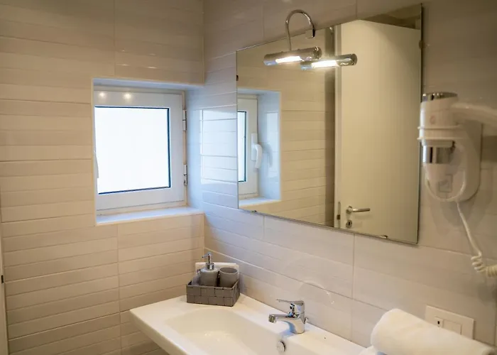 Sotto Le Stelle Ai Decumani Bed & Breakfast 4*