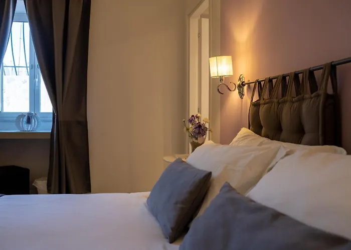 Sotto Le Stelle Ai Decumani 4* Napoli