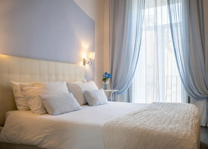 Bed & Breakfast Sotto Le Stelle Ai Decumani 4*